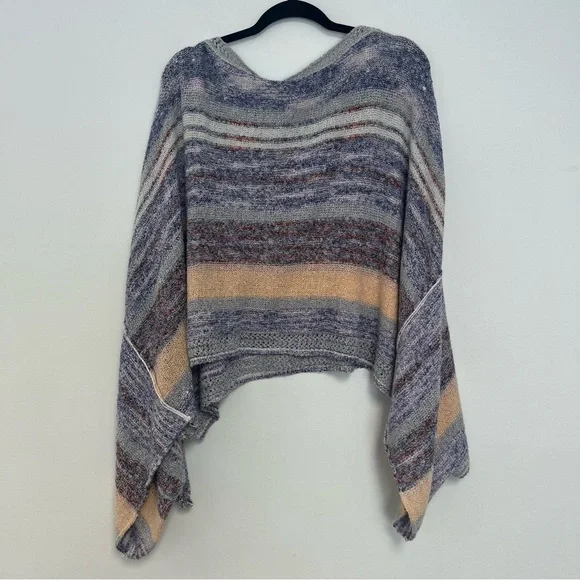 $168 Free People Large Saturn Poncho Top Sweater Crop Knit Crcheted - Picture 3 of 4
